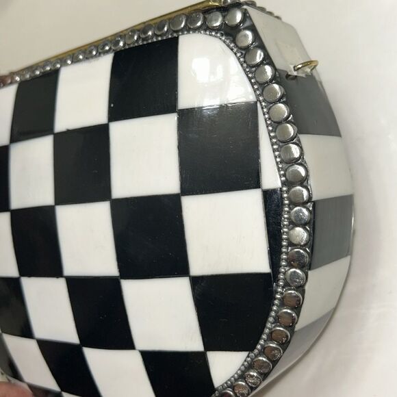 Ramla Handmade Black & White Crossbody Bag - Picture 8 of 9